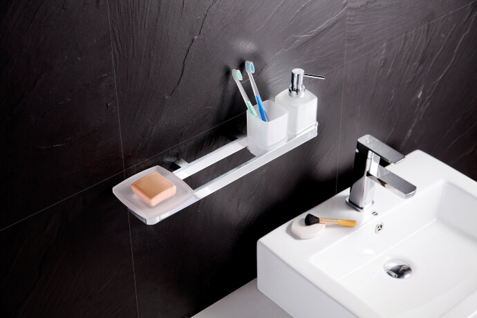 Держатель для аксессуаров и полотенцедержатель LANGBERGER LEDRO 11304D подвесной цвет хром