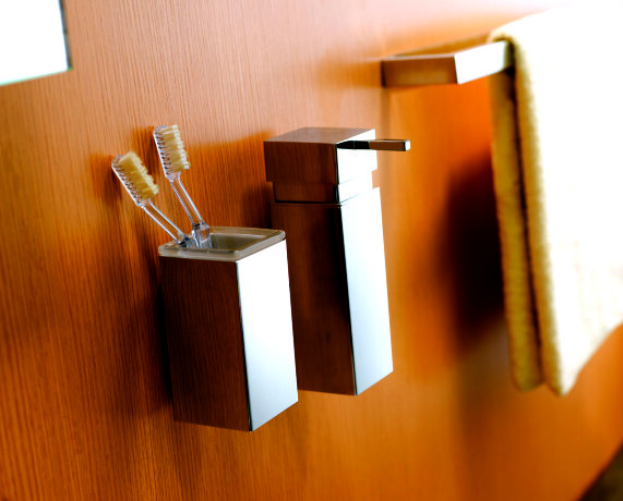 Стакан LANGBERGER VICO 30011A подвесной цвет хром